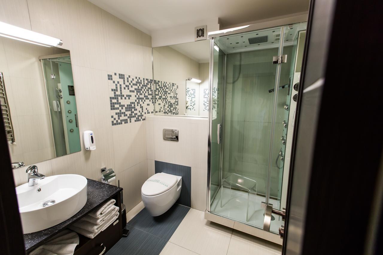 Hotel Grandis Apulum Mioveni Экстерьер фото